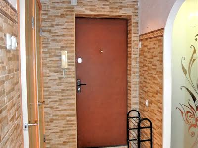 квартира за адресою Богатирська вул., 8
