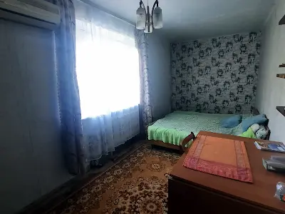 квартира за адресою Космонавтів вул., 27/3