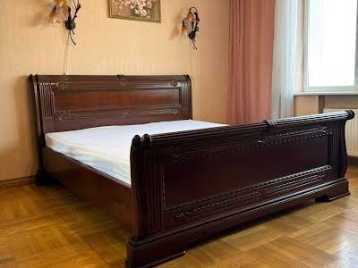 квартира за адресою Михайла Омеляновича-Павленка вул. (Суворова), 11