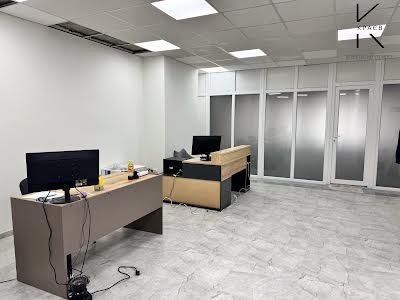 коммерческая по адресу Подільська ул., 58
