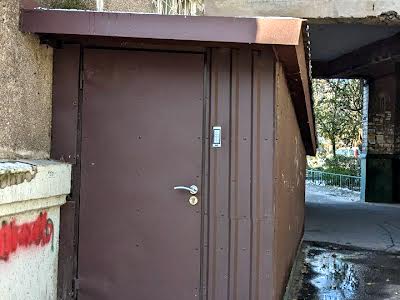 коммерческая по адресу Калиновая ул., 68