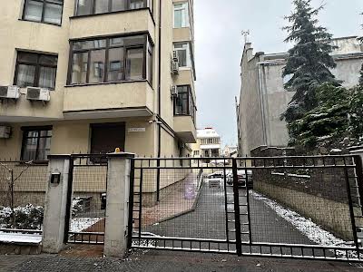 квартира по адресу Львов, Мучная ул., 17