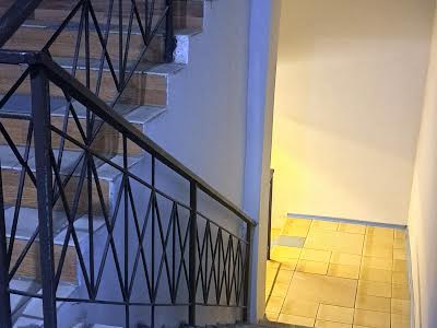 квартира за адресою Черняховського вул., 28