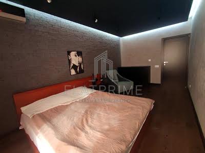 квартира за адресою Регенераторна вул., 4