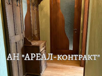 квартира за адресою Комарова вул., 27