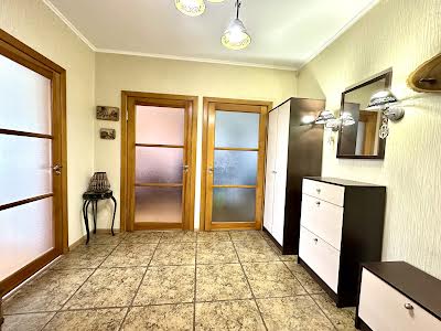 квартира за адресою Свободи просп., 32