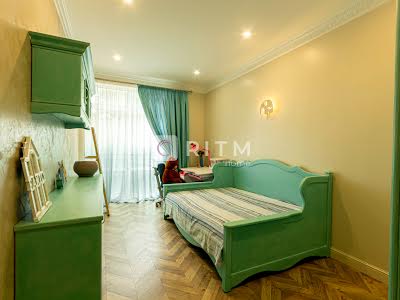 квартира за адресою Дегтярна вул., 7