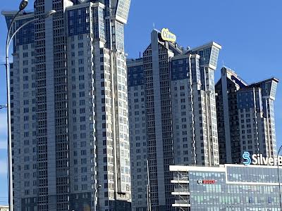 квартира за адресою Дніпровська набережна вул., 13