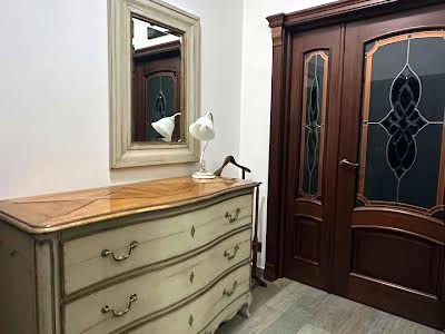 квартира за адресою Панаса Мирного вул., 17