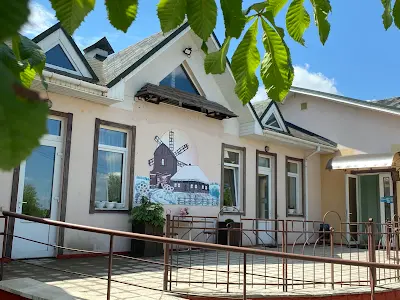 комерційна за адресою осіння, 3