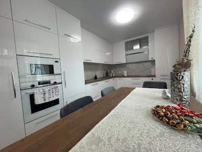 квартира по адресу Злуки просп., 22