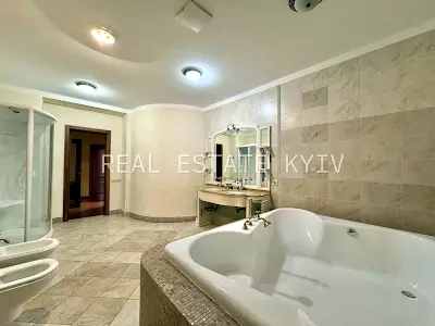 квартира за адресою Круглоуніверситетська вул., 3-5