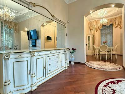 квартира за адресою Костельна вул., 8