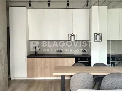 квартира за адресою Салютна вул., 2к8