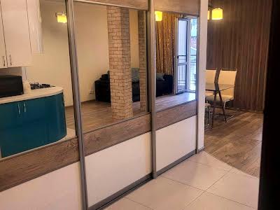 квартира за адресою Голубовича С., 37