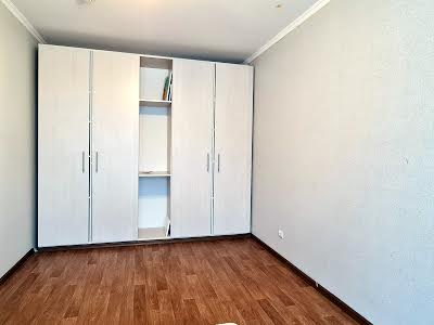 квартира за адресою Софії Русової вул., 7