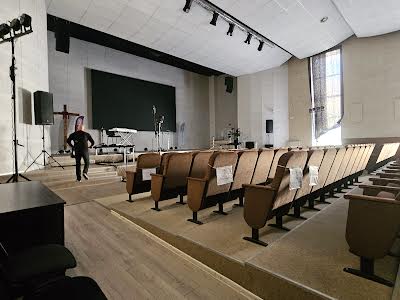 коммерческая по адресу Незалежності пл., 2