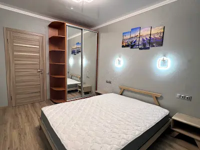 квартира за адресою Митрополита Андрея Шептицького вул. (Анатолія Луначарського), 1/2