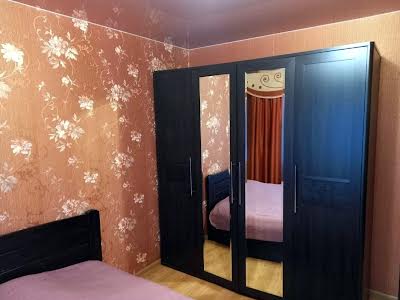 квартира за адресою Грушевського вул., 25