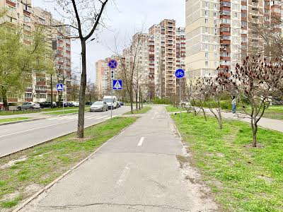 квартира по адресу Быкова Леонида бульв., 5