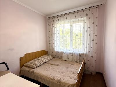 квартира за адресою Небесної сотні, 10