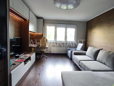 квартира за адресою Генерала Свободи вул., 7