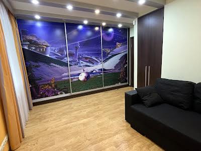 квартира за адресою Шовкуненка вул., 5