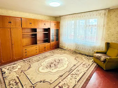 квартира за адресою Романа Шухевича просп. (Генерала Ватутіна), 22
