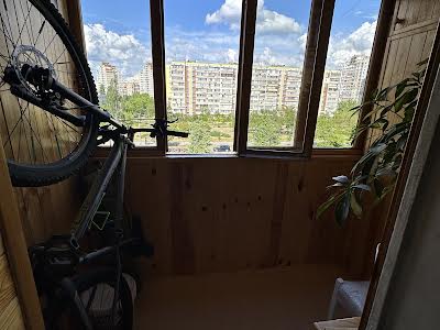 квартира за адресою Сержа Лифаря вул. (Олександра Сабурова), 1