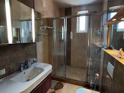 квартира за адресою Івана Карпинця вул. (), 12