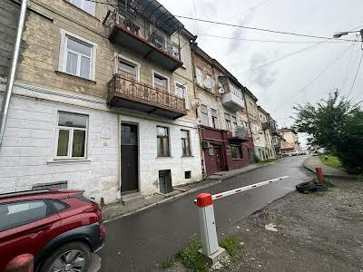 квартира за адресою Підвалля вул., 3