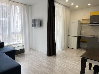 квартира за адресою Салютна вул., 2к4