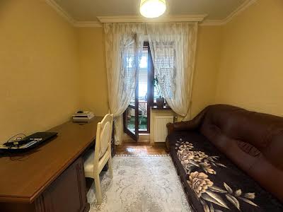квартира за адресою Ужгород, Володимирська вул., 65