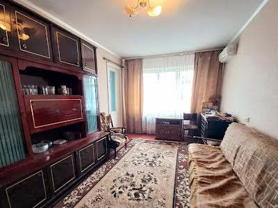 квартира за адресою Нарская, 7