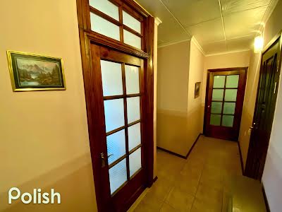 квартира за адресою Степана Тільги вул. (Революційна), 32