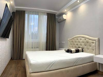 квартира за адресою Світла вул., 3