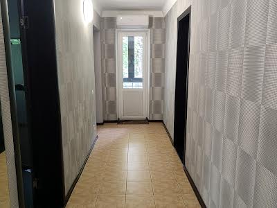 квартира за адресою Романа Ратушного вул. (Волгоградська), 33