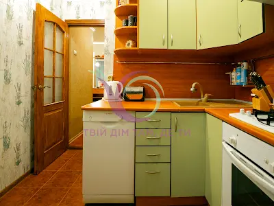 квартира за адресою Івасюка, 30