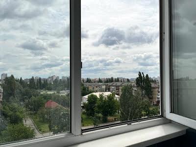 квартира за адресою Верховної Ради бульв., 21-Б