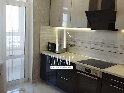 квартира за адресою Драгоманова вул., 10