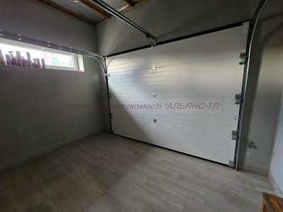 будинок за адресою с. Нижнє Солотвино, Центральна