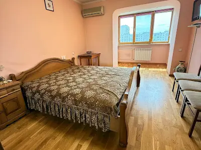 квартира за адресою Левка Лук'яненка вул. (Маршала Тимошенка), 18