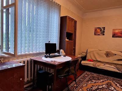дом по адресу Червона