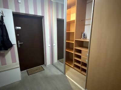 квартира за адресою Драгоманова вул., 2-Б