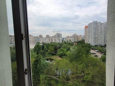 квартира за адресою Драгоманова вул., 8-Б