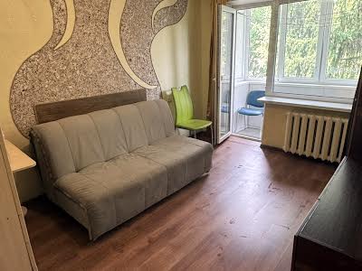 квартира за адресою Солом'янська вул., 21