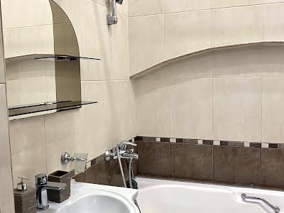 квартира за адресою Велика Васильківська вул. (Червоноармійська), 132