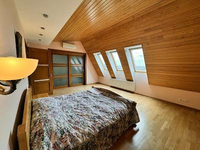 квартира по адресу Новаковского ул., 8