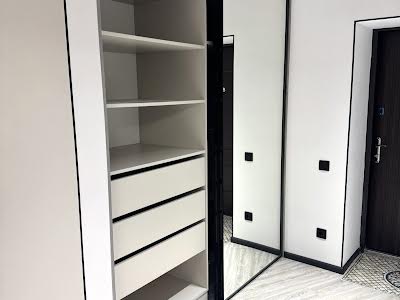 квартира за адресою Молодіжна вул., 10
