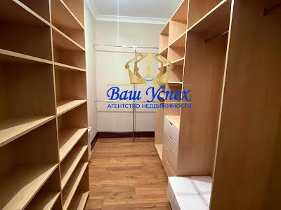 будинок за адресою Берегова вул., 123